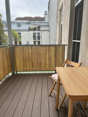 Dom Apartment